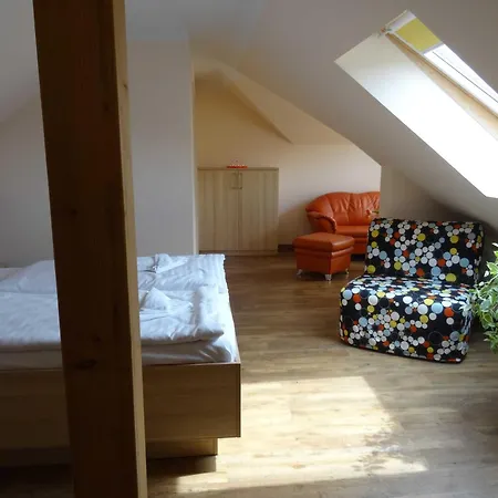 Hotel Karl's Burg Gmbh *